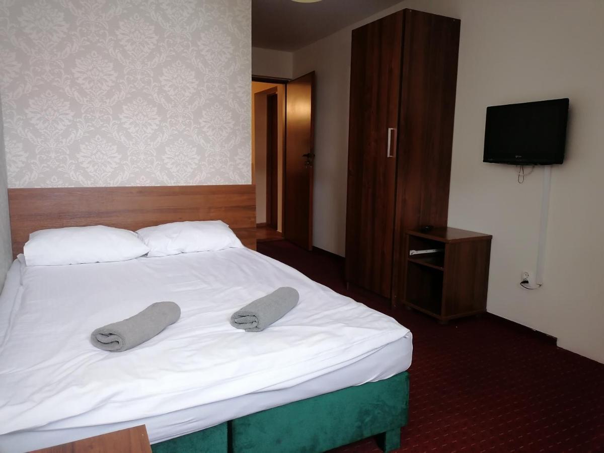 Hotel Pensjonat Telimena Zwierzyniec Exterior foto