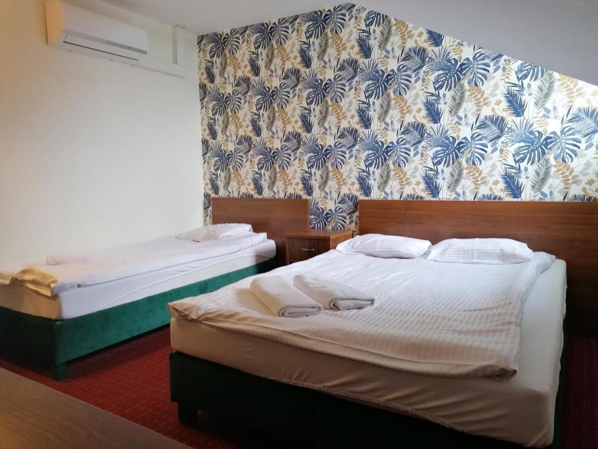 Hotel Pensjonat Telimena Zwierzyniec Exterior foto